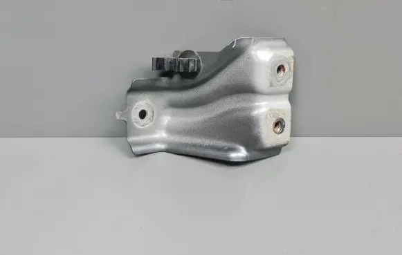 Honda Accord Fender mounting bracket