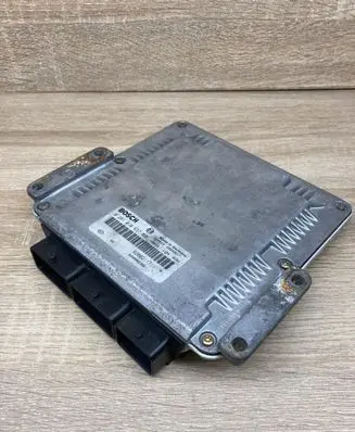 Renault Laguna II Engine control unit/module ECU 8200211711 0281010637