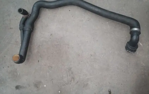 Skoda Octavia Mk3 (5E) Engine coolant pipe/hose 5Q0122051