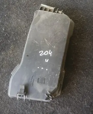 Mercedes-Benz C W204 Fuse box cover A2045400182