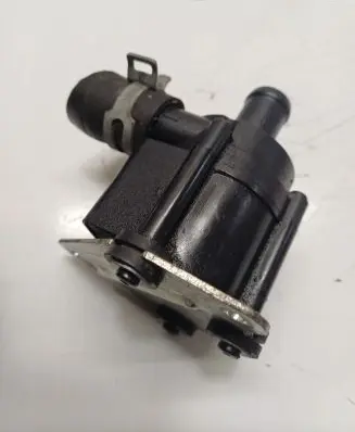 Volvo S60 Electric auxiliary coolant/water pump 31338211