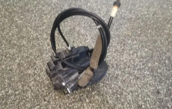 Nissan Quest Front door lock