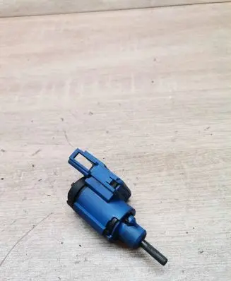 Volkswagen Golf IV Brake pedal sensor switch 1j0927189