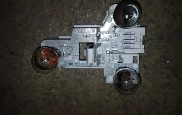 BMW 3 E46 Tail light bulb cover holder 6900472