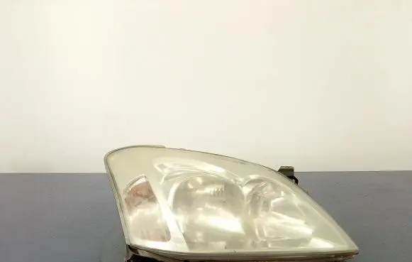 Toyota Corolla E120 E130 Headlight/headlamp 81110-02150-00