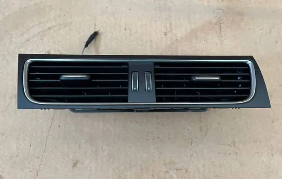 Audi A4 S4 B8 8K Dash center air vent grill 8T1820951B 8T1820951E