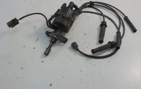 Ford Maverick Ignition distributor 2210040F00
