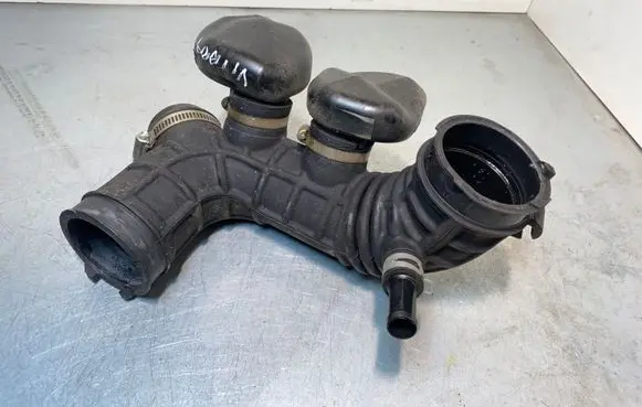 Suzuki Vitara (LY) Intake resonator 1388164R00
