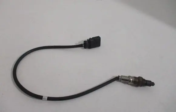 Volkswagen Touran III Lambda probe sensor 05L906262D