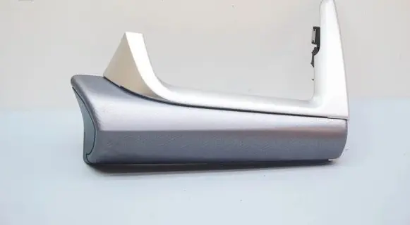 Dashboard glove box trim