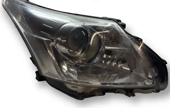 Toyota Avensis T270 Headlight/headlamp H279HRAE 8112605310 12678