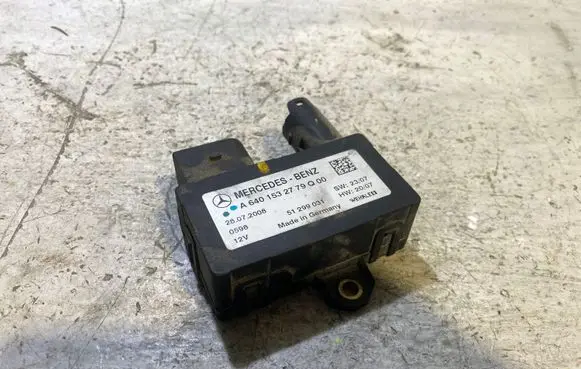 Mercedes-Benz B W245 Glow plug pre-heat relay A6401532779 51299031