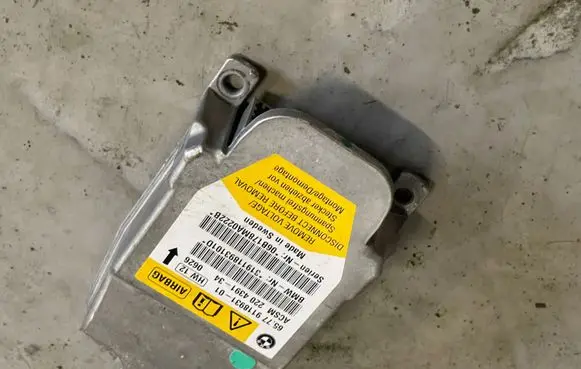BMW 5 E60 E61 Airbag control unit/module 9118931 31911893101D 220439134