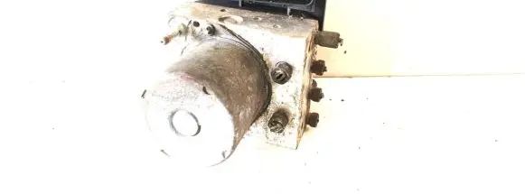 Toyota Avensis T270 ABS Pump