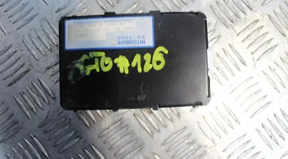Mitsubishi 3000 GT Aerial antenna amplifier R619288