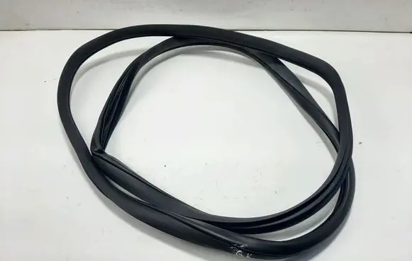 MG MG4 ev Rubber seal rear door 