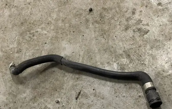 BMW X5 F15 Engine coolant pipe/hose 7586235