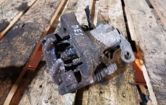 Skoda Roomster (5J) Rear brake caliper