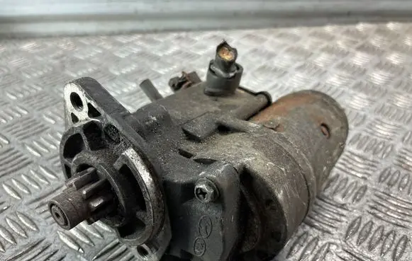KIA Carens II Starter motor