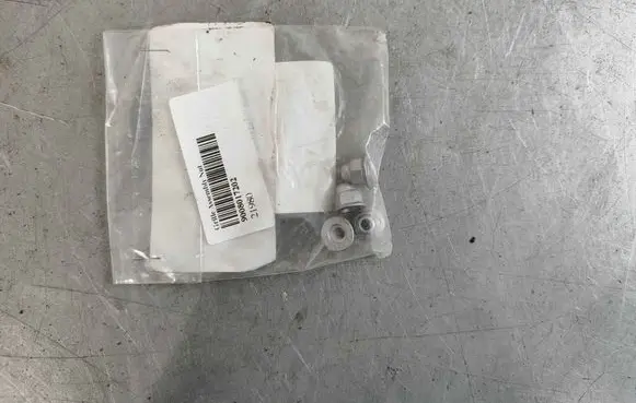 Toyota Corolla E120 E130 Nuts/bolts 9008017202 9017605008