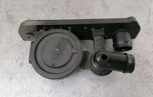 Volkswagen Eos Breather/breather pipe/hose 06F129101R