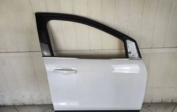 Ford Escape III Front door