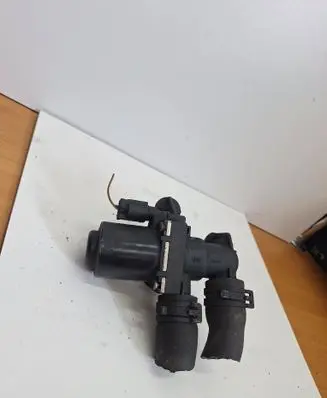 BMW 5 E60 E61 Coolant heater control valve 6920226
