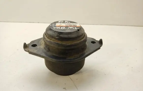 Mercedes-Benz ML W164 Engine mount bracket A2512403117