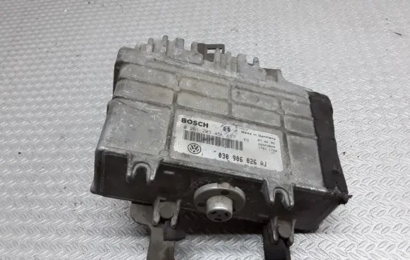 Volkswagen Polo III 6N 6N2 6NF Engine control unit/module 0261203456 030906026AJ