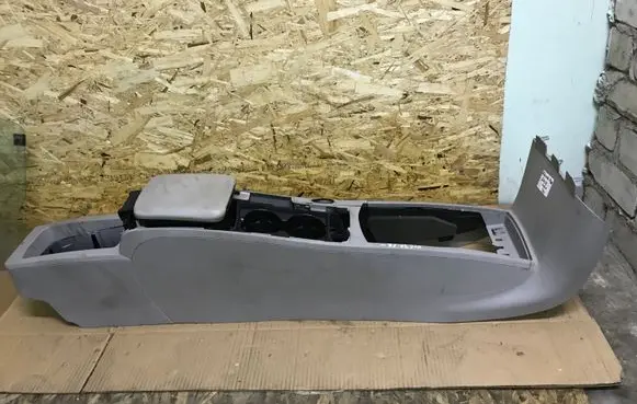 Volvo C70 Center console 30755374