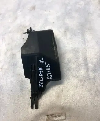 Engine bonnet/hood lock trim molding