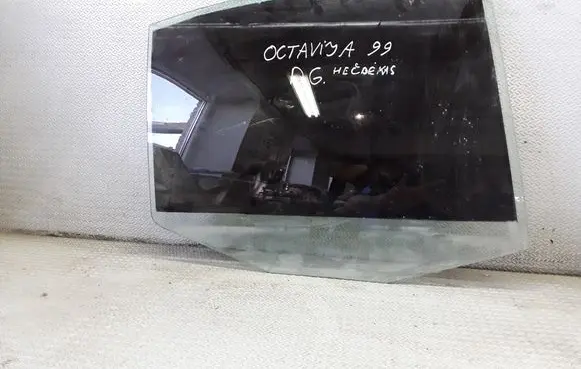 Skoda Octavia Mk1 (1U) Rear door window glass