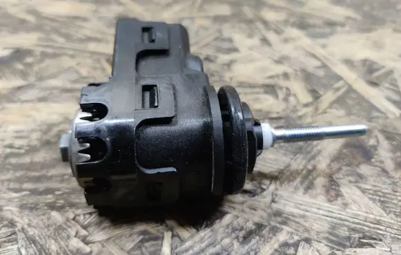 Hyundai i10 Headlight level adjustment motor 4B06D 56BG31