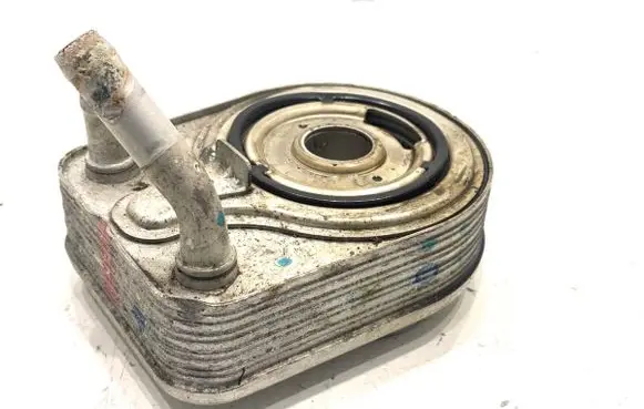 Hyundai Tucson TL Engine oil radiator 