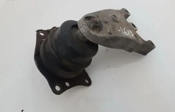 Volkswagen Polo Engine mount bracket 6Q0199185M