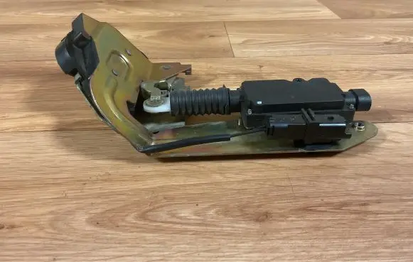 Citroen C8 Sliding door lock PZ08B017