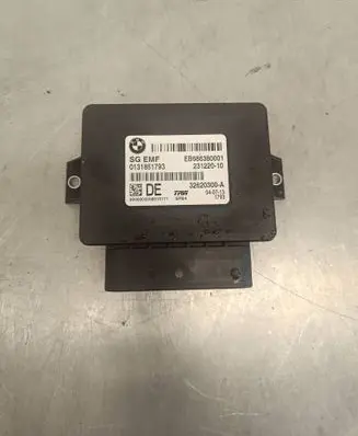 BMW X3 F25 Hand brake control module 6863800 23122010 32620300A