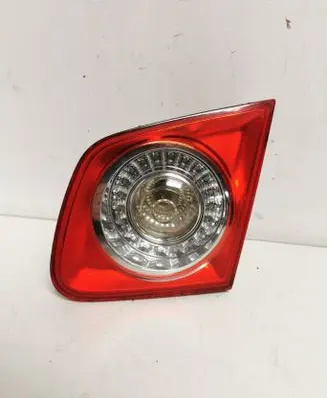 Volkswagen Jetta V Tailgate rear/tail lights 1K5945094