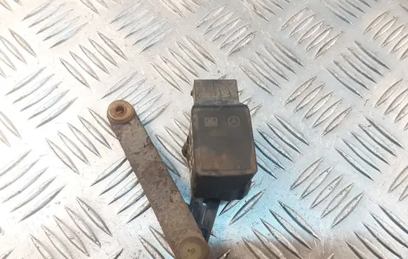 Mercedes-Benz E W211 Air suspension front height level sensor A0105427717
