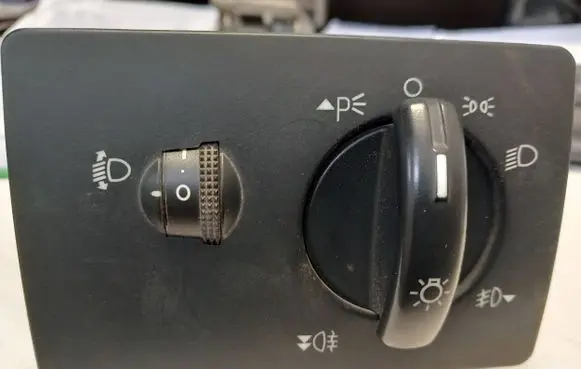 Ford Focus C-MAX Light switch 4M5T13A024MA