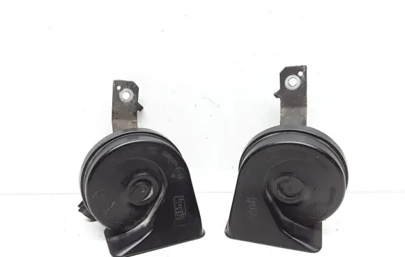 Volvo XC70 Horn signal 08635072 08635071