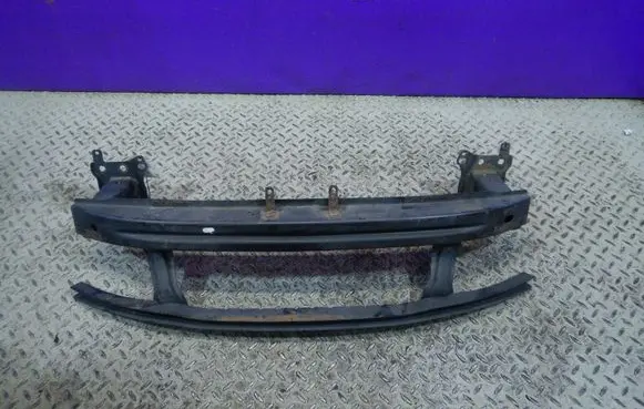 Volkswagen PASSAT B6 Front bumper support beam