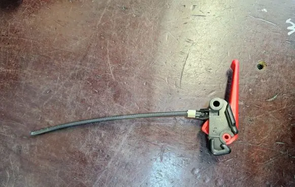 Citroen Xsara Picasso Engine bonnet (hood) release handle