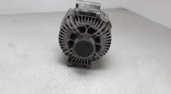 Audi A6 S6 C6 4F Generator/alternator 06E903016D TG16C014