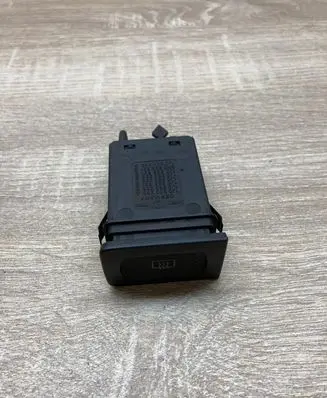 Volkswagen Golf IV Windscreen/window heater switch 1J0953235A