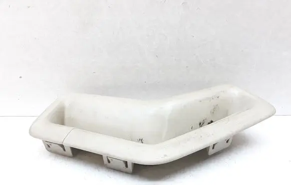 Volvo V70 Seat belt trim 
