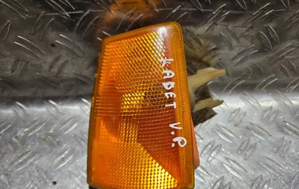 Opel Kadett E Front indicator light 42690R6