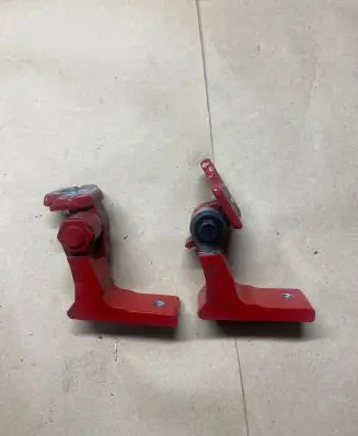Rear door hinge set
