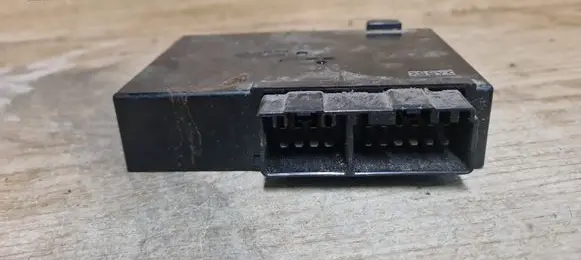 Volvo XC70 Seat control module 8691707