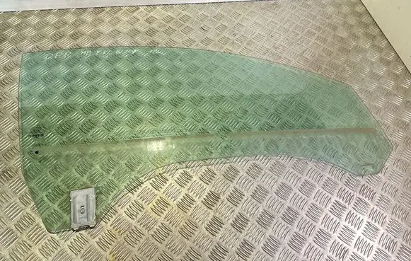 Mercedes-Benz E C207 W207 Front door window/glass (coupe) 43R00050 DOT24M62AS2 E00025920R